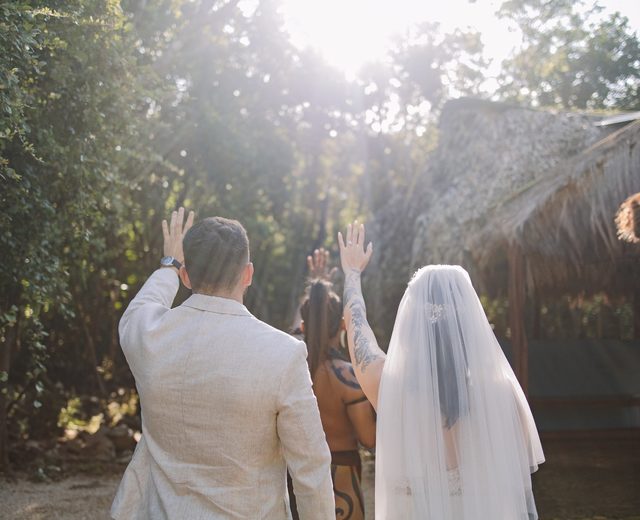 Sesión de pareja en cenote